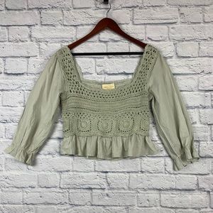 NWOT Women’s Rebellion Natural Gray Cream Embroidered BOHO Crop Top Size Large
